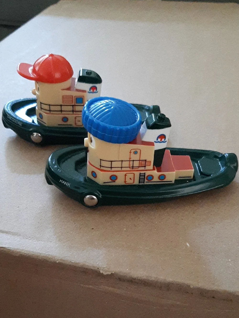 Brio Tugboats Theodore And Hank